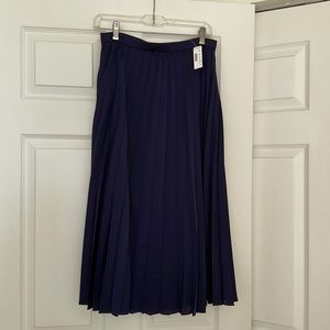 NWT jcrew pleated midi skirt 32” long Navy Blue size 2